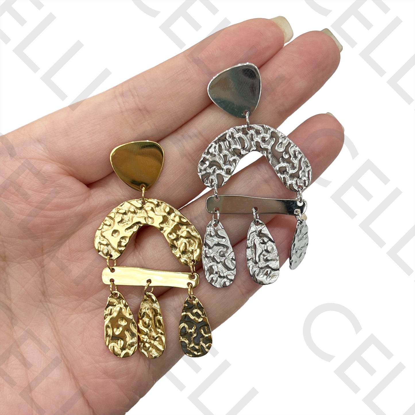 Brinco de Aço - detalhado martelado (e tipo espelho)