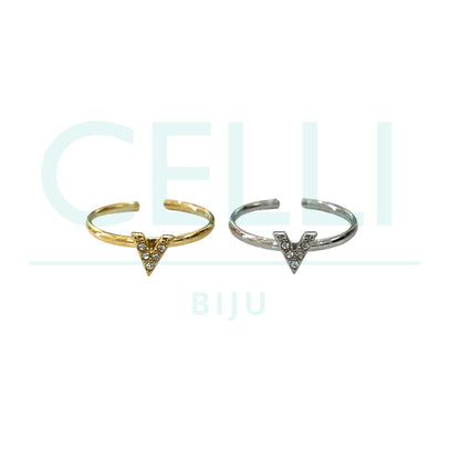 Steel Ring - V with brilliants