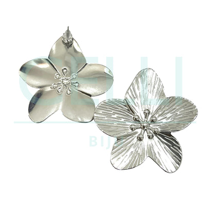 Brinco de Aço - flor