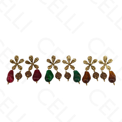 Brinco de aço - flor e pendentes de resina