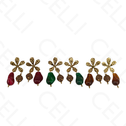 Pendiente de acero - flor y colgantes de resina