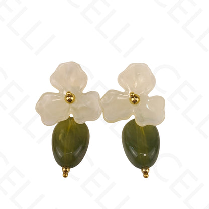 Brinco de aço - flor e pendente de resina