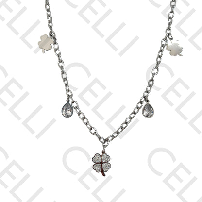 钢制尾巴 - 带有闪亮的三叶草