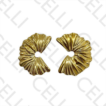 钢耳环 - 细节设计