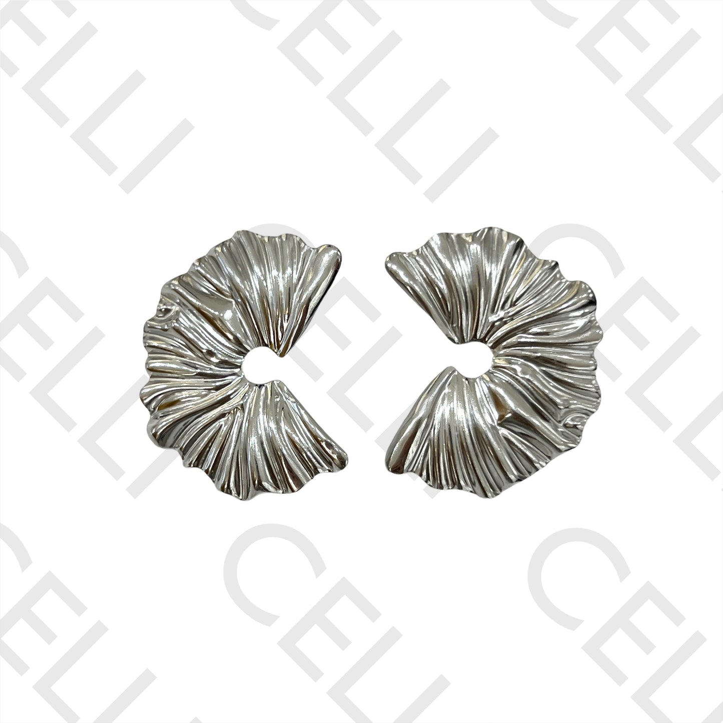 钢耳环 - 细节设计