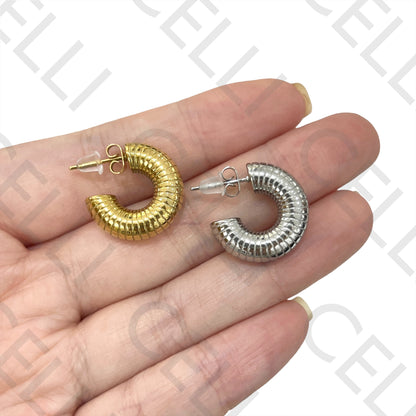 钢制耳环 - 条纹细节