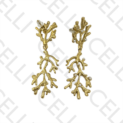 钢制耳环 - 珊瑚细节带珍珠