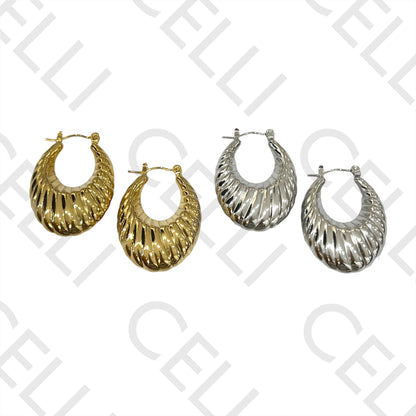 钢制圈形耳环 - 细节装饰