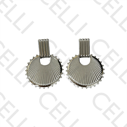 钢耳环 - 细节设计