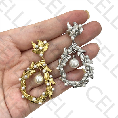 Steel Earring - detailed with pearls