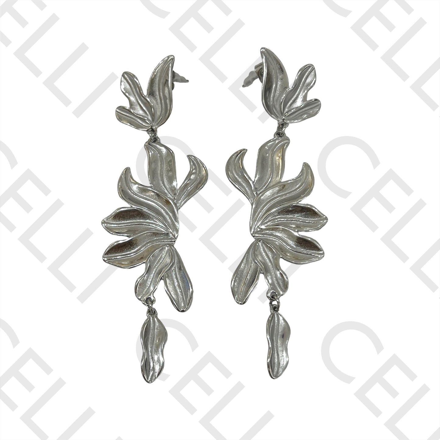 钢制耳环 - 细节花朵和叶子
