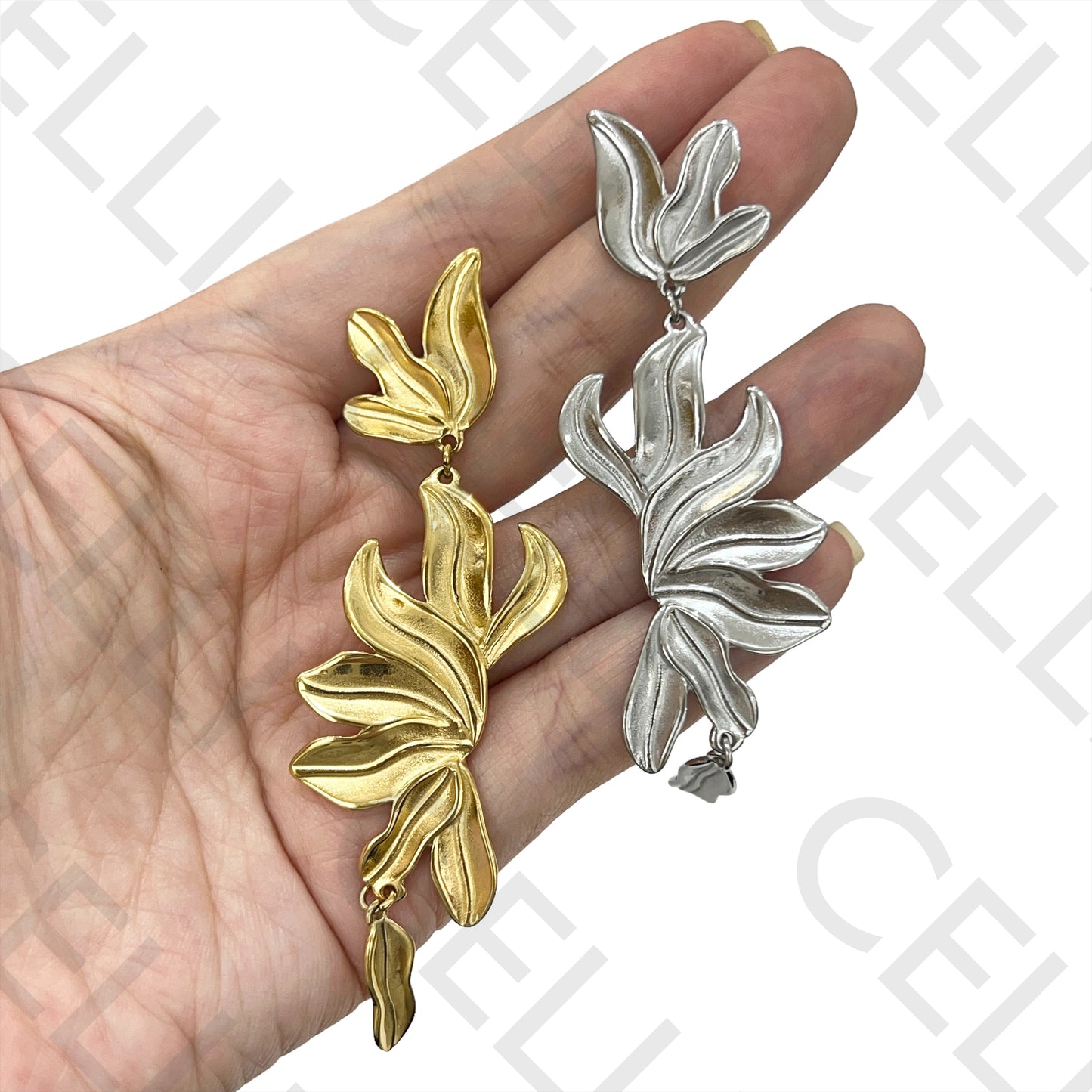 钢制耳环 - 细节花朵和叶子