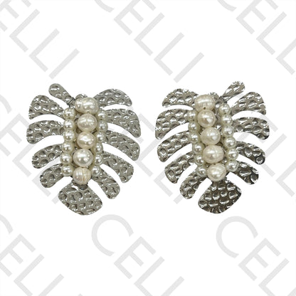 钢制耳环 - 叶子细节带淡水珍珠