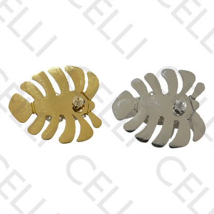 钢制耳环 - 叶子细节带淡水珍珠