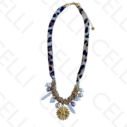 Collar de acero - tejido de tigresa, flor
