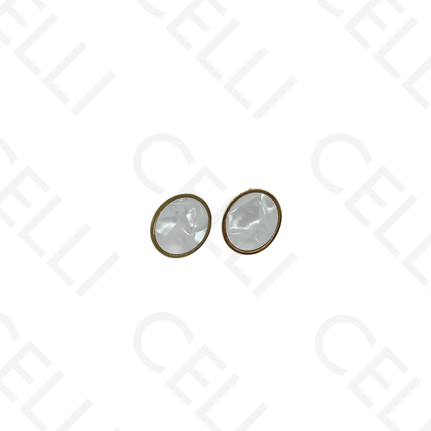 Steel earring - oval with mother-of-pearl