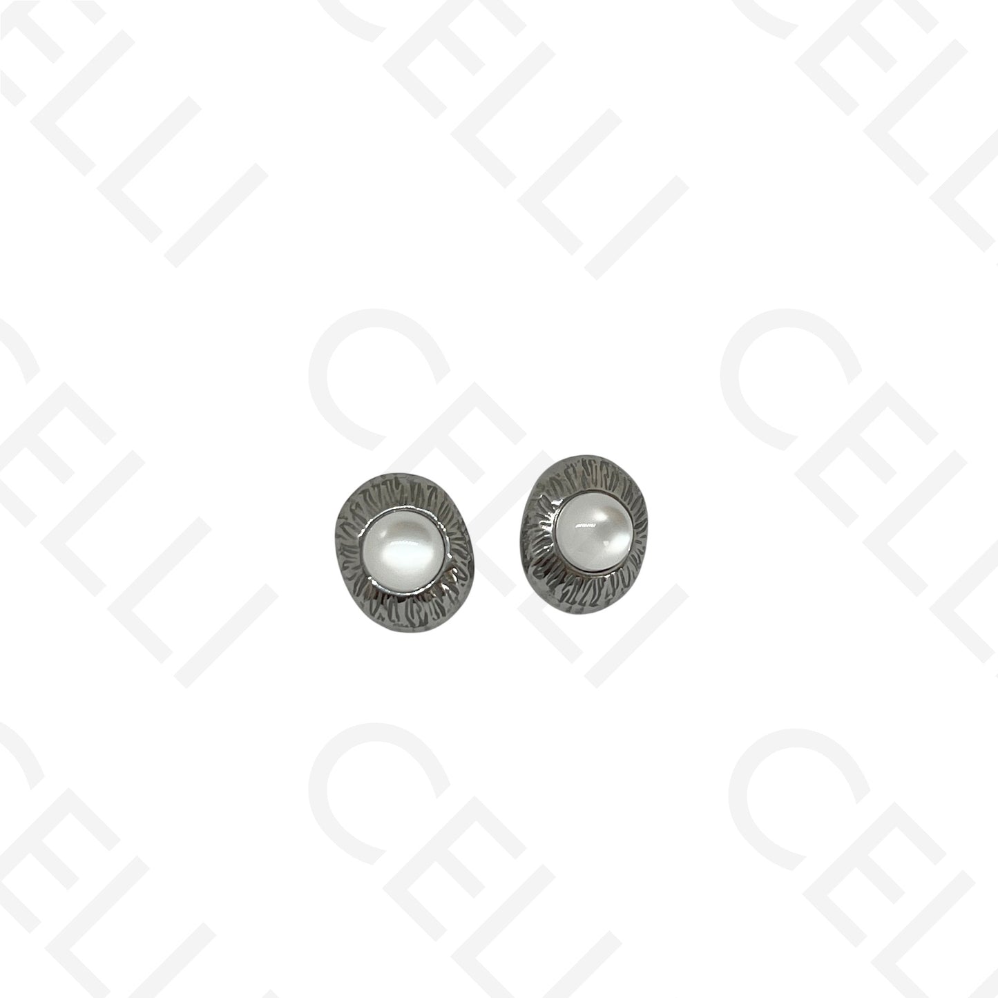 Brinco de aço - oval trabalhado