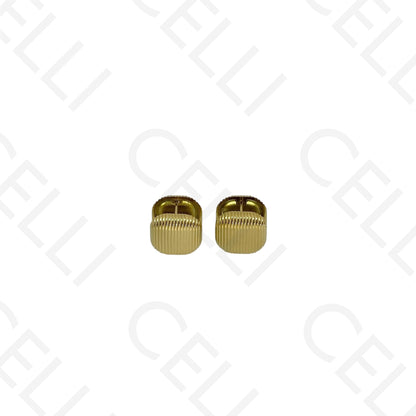 Brinco de aço - quadrado trabalhado