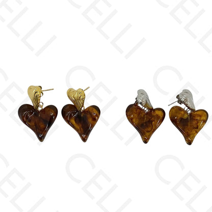 Brinco de aço - coração de resina