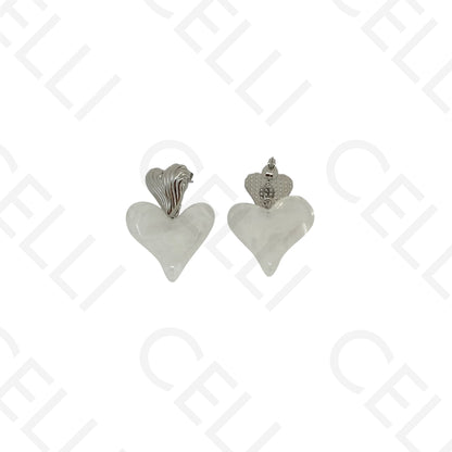 Brinco de aço - coração de resina