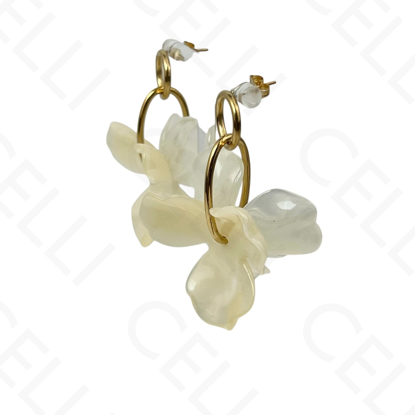 Brinco de aço - flor em resina