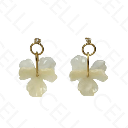 Brinco de aço - flor em resina