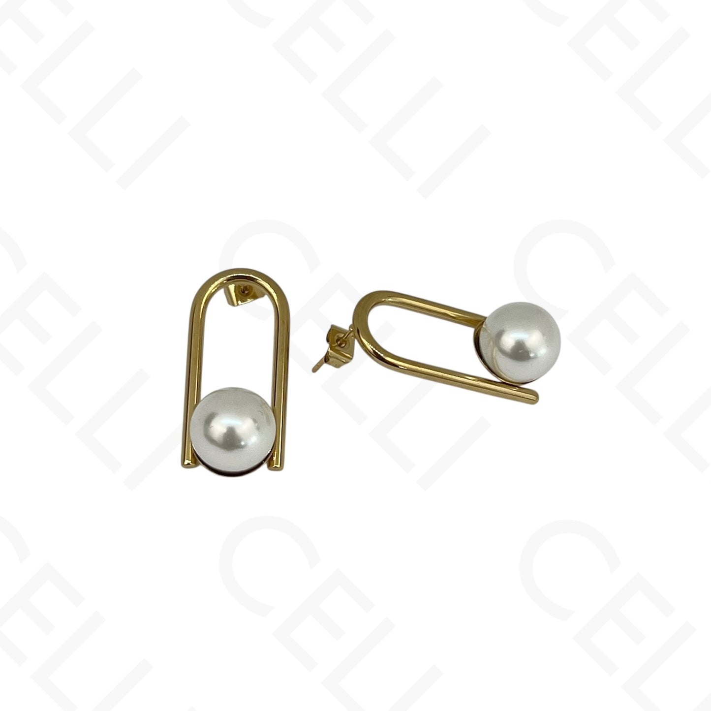 Brinco de aço - meio oval e pérola