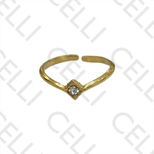 Cargar imagen en el visor de la galería, Anillo de acero - forma de tiara con diamante
