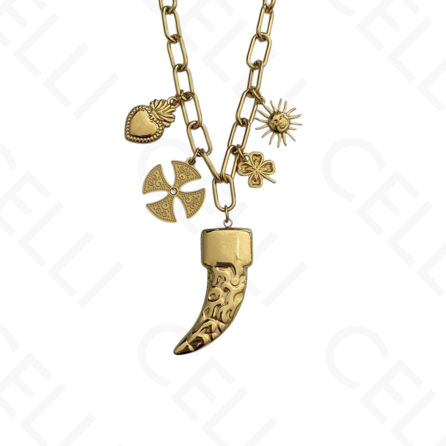 Collar de acero - múltiples colgantes y cuerno