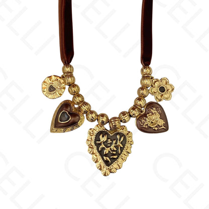 Collar de acero - hilo de terciopelo, múltiples colgantes corazones