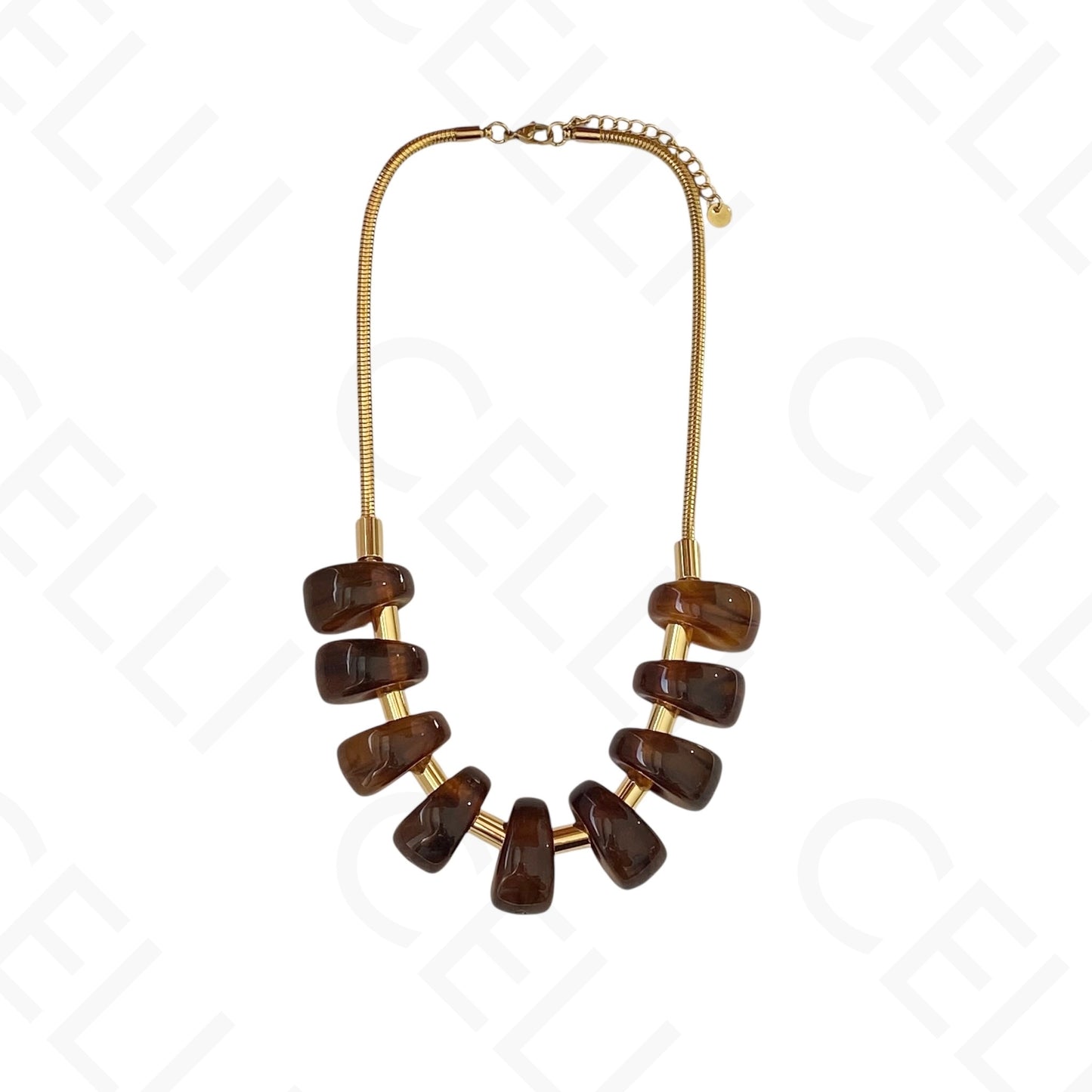 Colar de aço - contas de resina entremeio