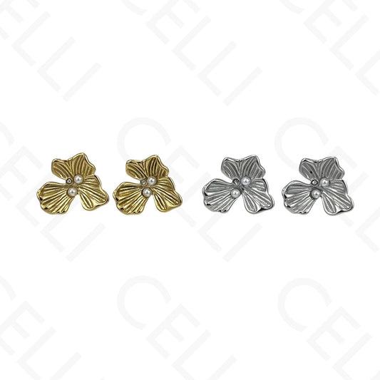 Brinco de aço - flor com pérolas