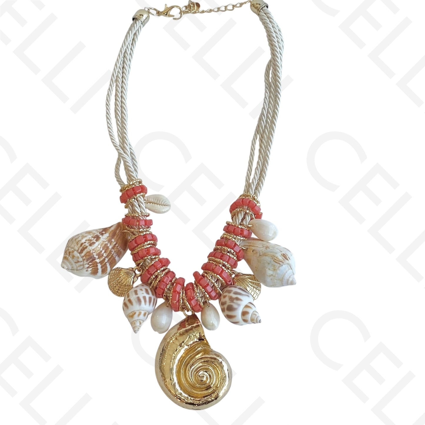 Colar de moda - cordão com búzios naturais e pendente de búzio