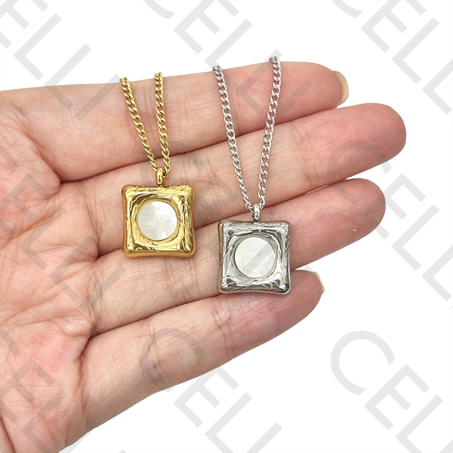 不锈钢项链 - 方形带珍珠母