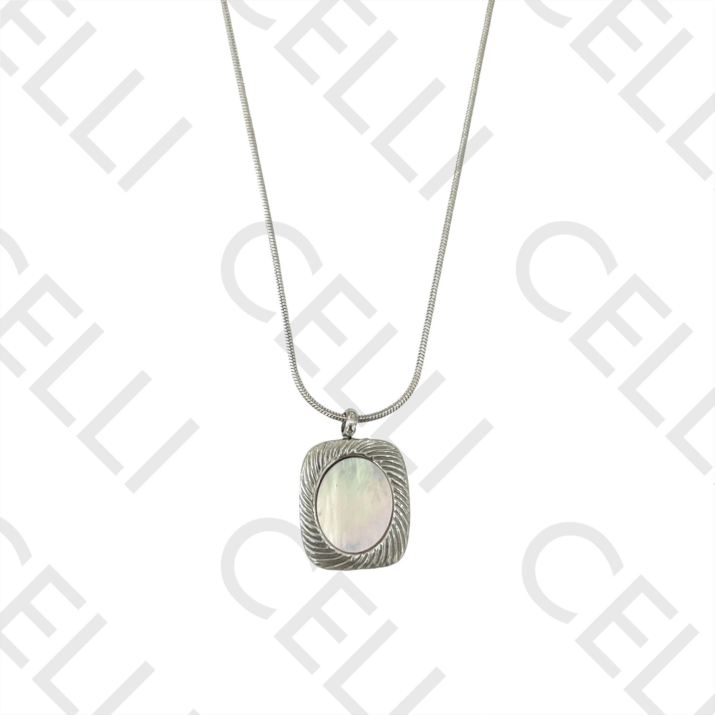 钢制项链 - 带椭圆形珍珠母的长方形吊坠