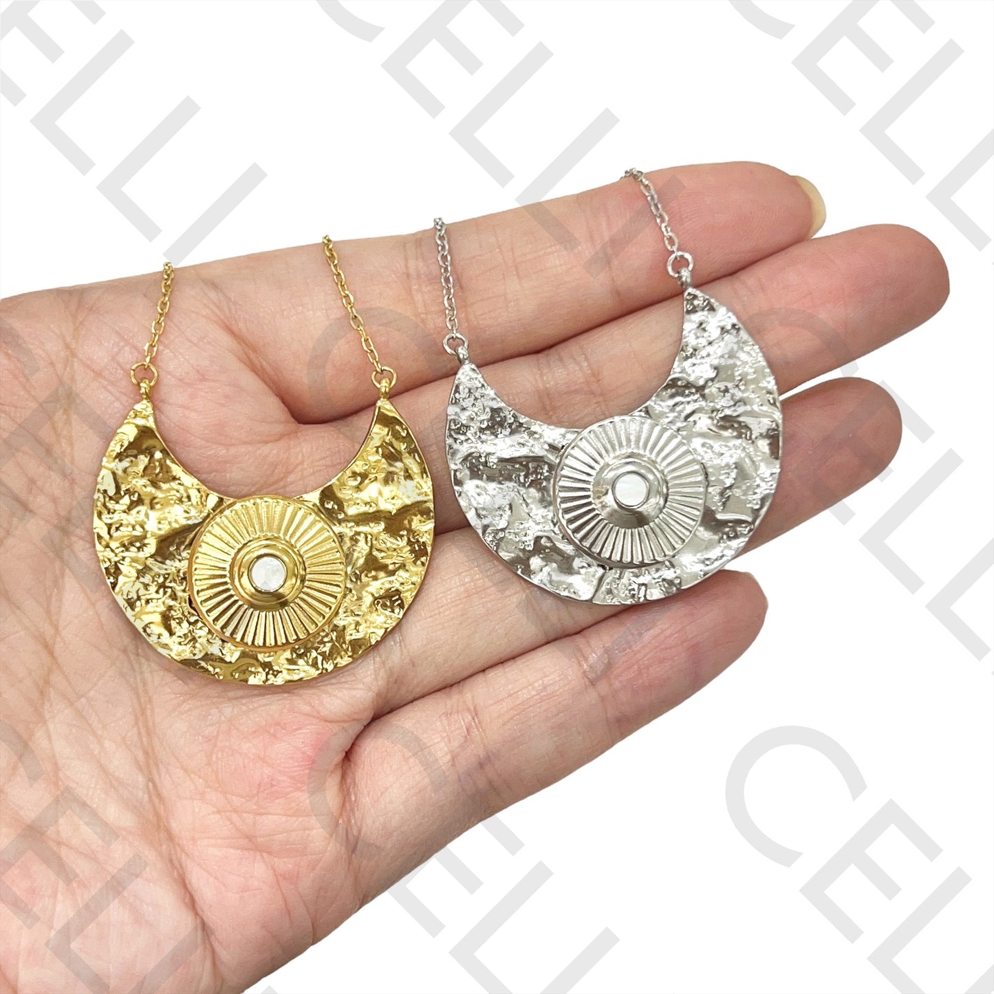 钢制项链 - 月亮带闪亮装饰