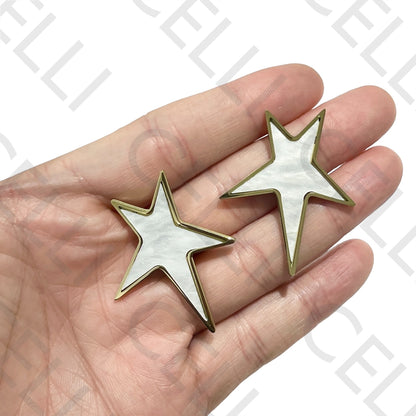 Pendiente de acero - estrella irregular con nácar