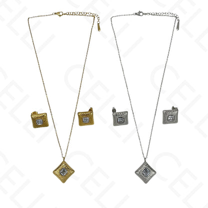 钢制耳环 - 带亮钻的方形雕刻