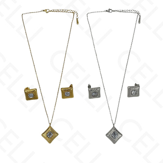 钢制耳环 - 带亮钻的方形雕刻