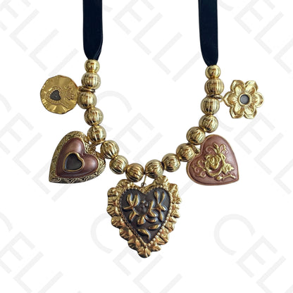 Collar de acero - hilo de terciopelo, múltiples colgantes corazones