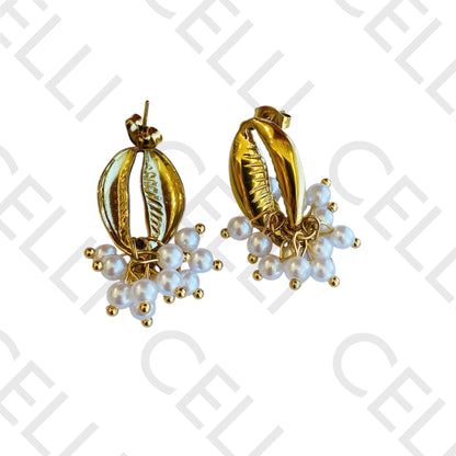 Brinco de aço - búzio beijinho com pérolas