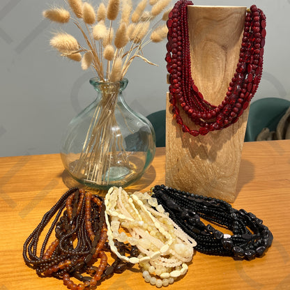 Collar de moda - conchas de cauri y medalla de estrella de mar