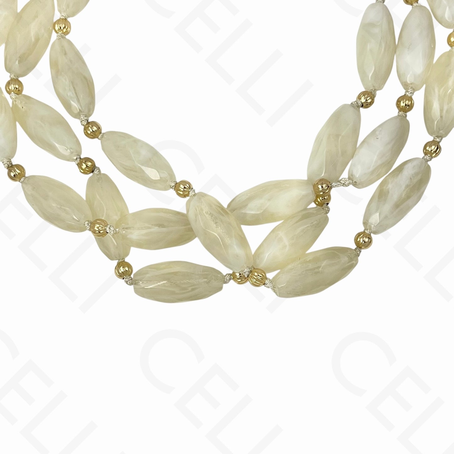 Colar de aço - triplo, contas de resina