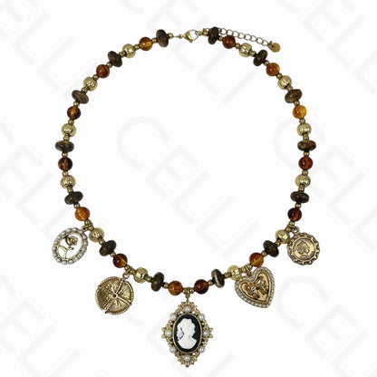 Collar de acero - múltiples colgantes, camafeo, cuentas de resina