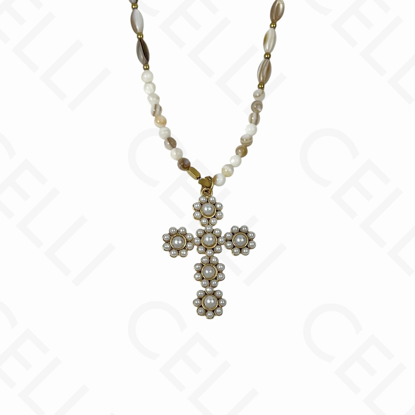 Colar de aço - cruz com pérolas, contas de madrepérola