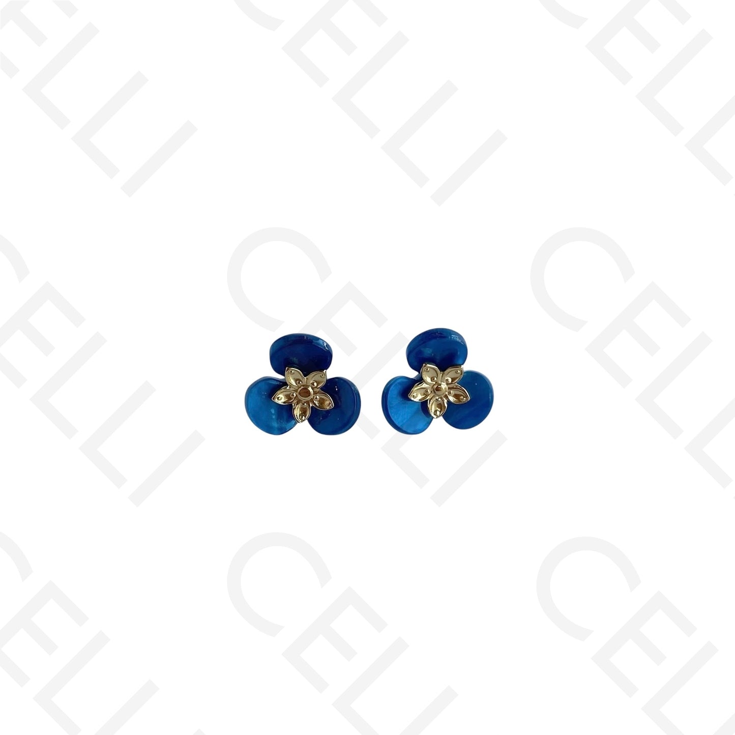 Brinco de aço - flores de resina colorido (3 pétalas)