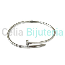 Cargar imagen en el visor de la galería, Brazalete/Pulsera de Acero - Clavo
