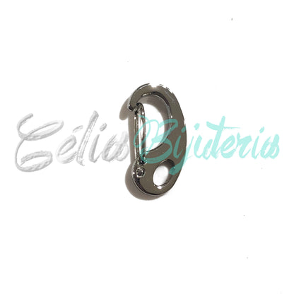 Stainless steel closures