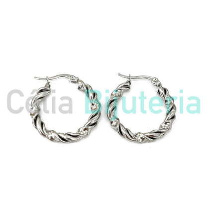 Pendientes de aro de acero - detalles retorcidos