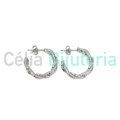 Pendientes de aro de acero - detalles retorcidos